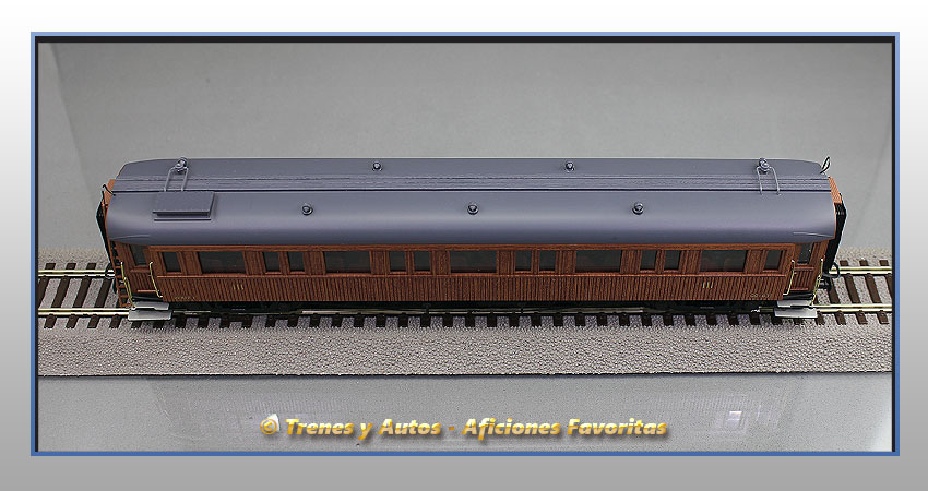 Coche pasajeros madera Largo Recorrido CC-637 - Renfe